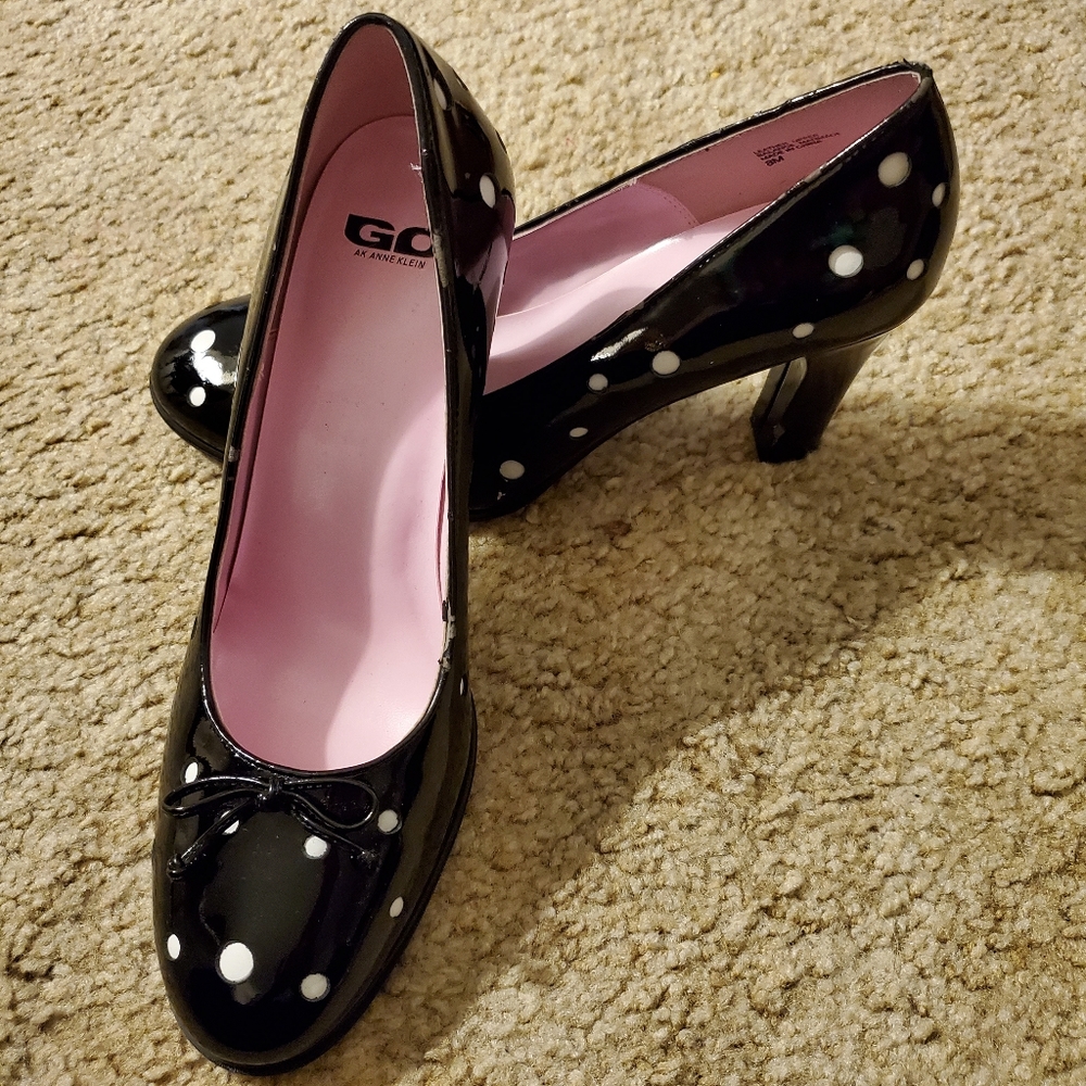 Black Patent Leather Pumps with White Polka Dots - Women - Picture 5 of 14